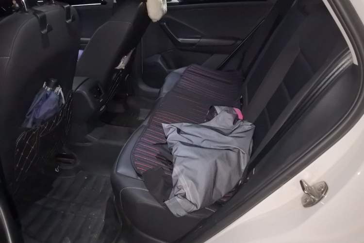 Used Volkswagen T-ROC 2020 280TSI DSG Two-Wheel Drive Comfort Version