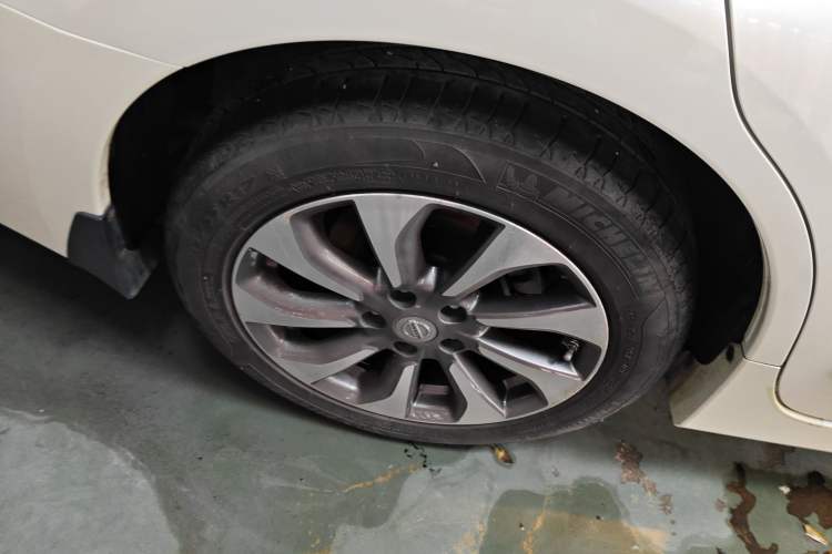 Used Nissan Teana 2014 Duke 2.5L XV Deluxe Edition Exterior 5