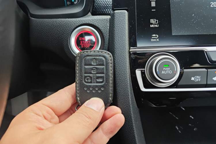 Used Honda Civic 2019 180TURBO CVT Shangdong Edition China V Vehicle Key