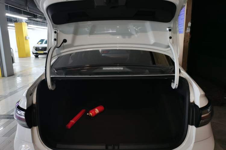 Used Volkswagen Lavida 2023 New Sharp 1.5L Automatic New Wish Edition Trunk