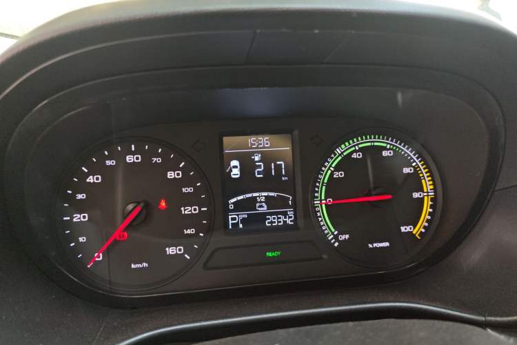 Used Roewe Clever 2021 302 km New Four-Seater Super-Efficient Version Instrument Cluster