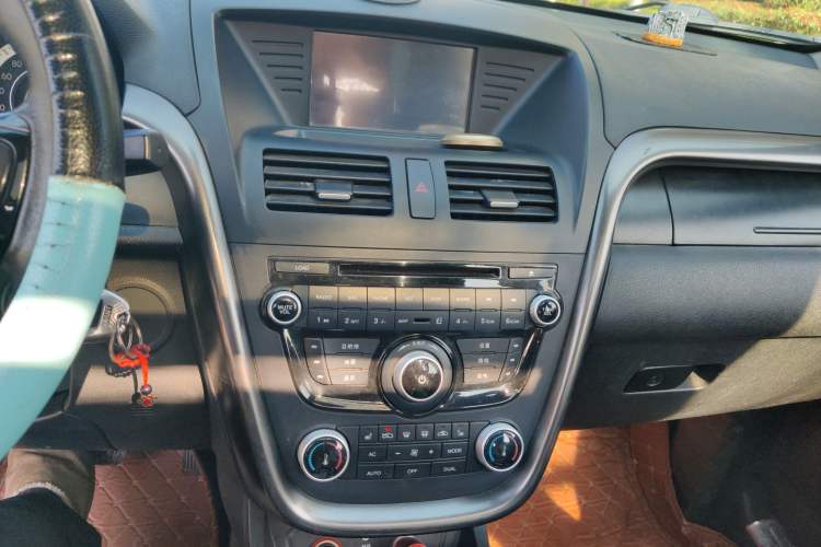 Used Bestune X80 2015 2.0L automatic luxury version