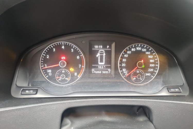 Used Volkswagen Caravelle 2014 2.0 TSI Four-Wheel Drive Comfort Edition