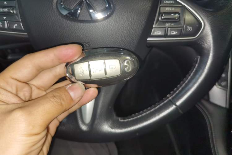 Used Infiniti Q50L 2015 2.0T Enjoyment Edition
