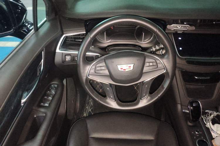 Used Cadillac XT5 2022 2.0T Two-Wheel Drive Luxury Version
