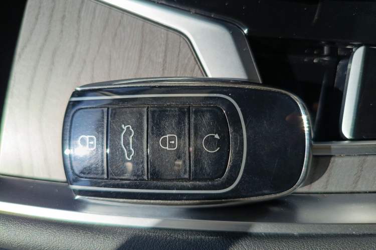 Used Chery Tiggo 8 PRO 2024 Champion Edition 290T Two-Wheel Drive Shining Version 5 Seats