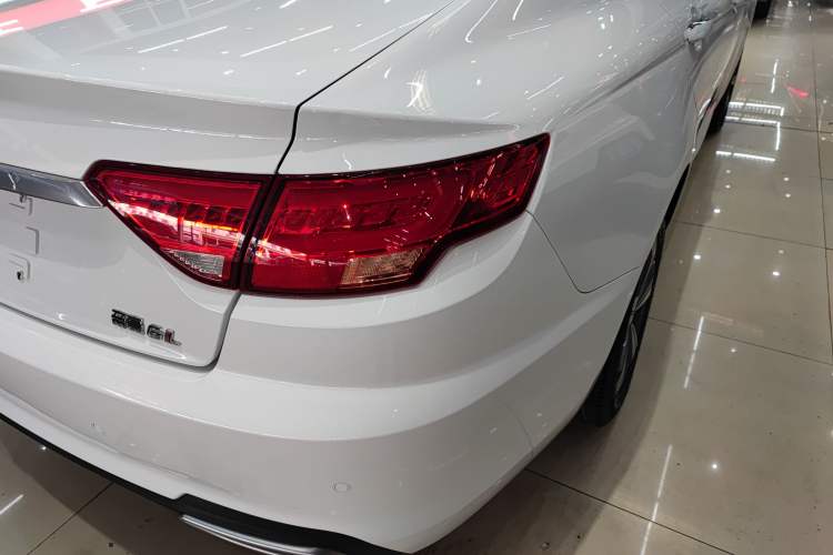 Used Geely Auto Emgrand GL 2018 1.8L DCT Elite Smart Connectivity Version
