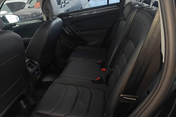 Used Volkswagen Tiguan L 2021 330TSI Automatic Two-Wheel Drive R-Line Enhanced Edition