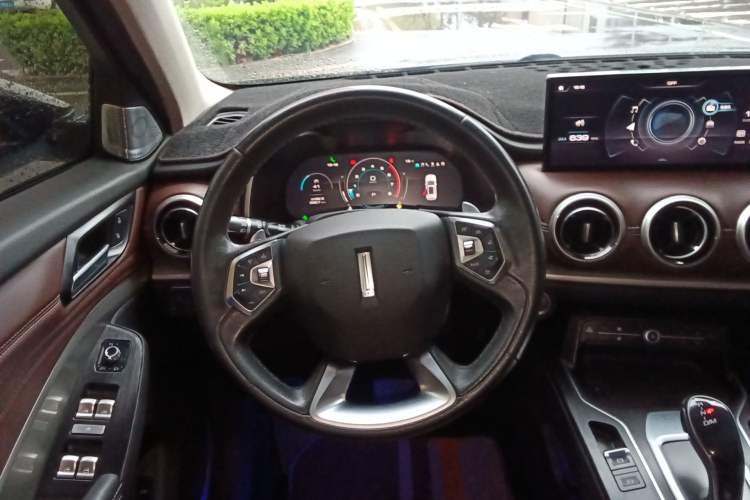 Used Wey VV6 2020 2.0T Two-Wheel Drive Smart Enjoyment+ Steering Wheel