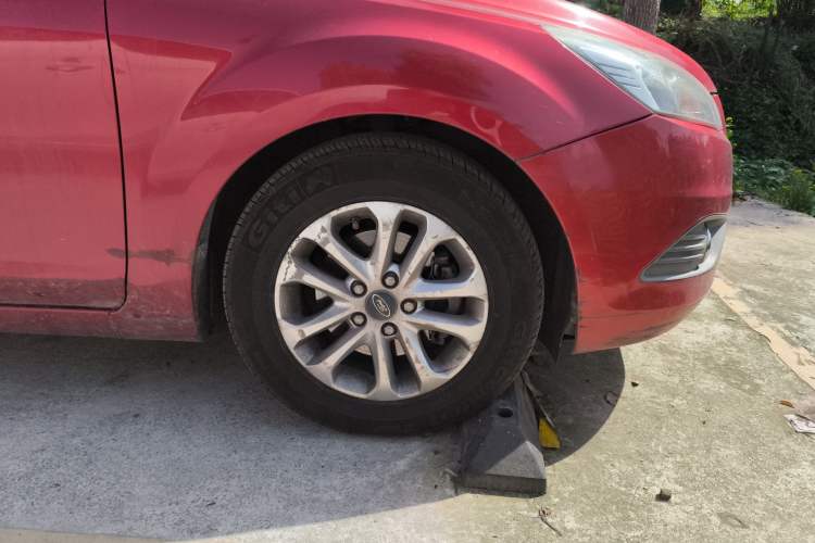 Used Ford Focus 2013 Hatchback Classic 1.8L Automatic Base Model