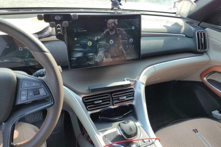 Used BYD Song Pro New Energy 2022 DM-i 51km Luxury Model Audio And AC Panel