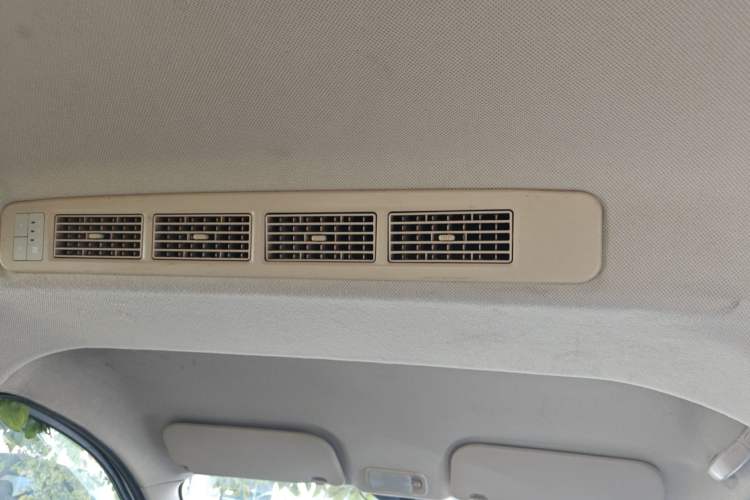 Used Wuling Rongguang V 2016 1.5L Standard Version
