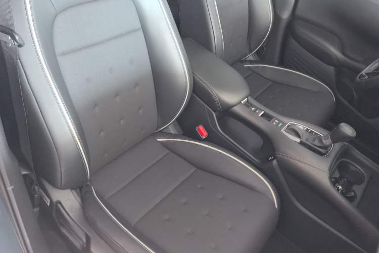 Used Honda ZR-V 2022 1.5T CVT Luxury Edition Right Front Seat