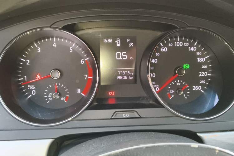 Used Volkswagen Lamando 2018 230TSI DSG Fashion Edition Instrument Cluster