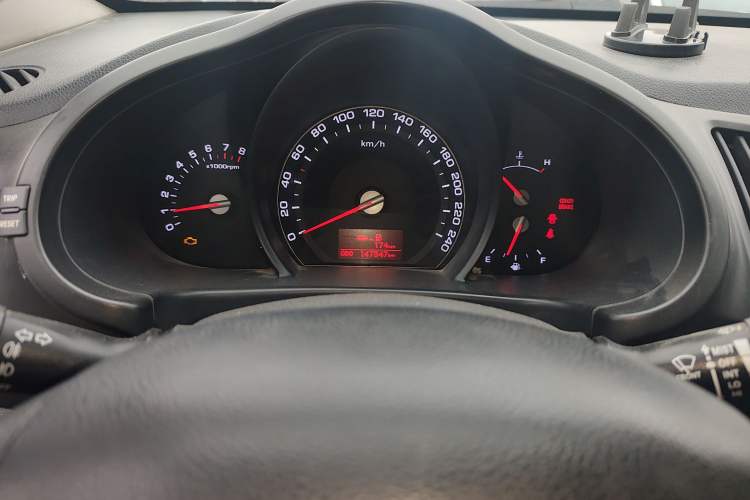 Used Kia Sportage R 2012 2.0L Manual Two-Wheel Drive GL Trim
