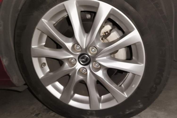 Used Mazda Atenza 2017 2.0L Blue Sky Luxury Edition
