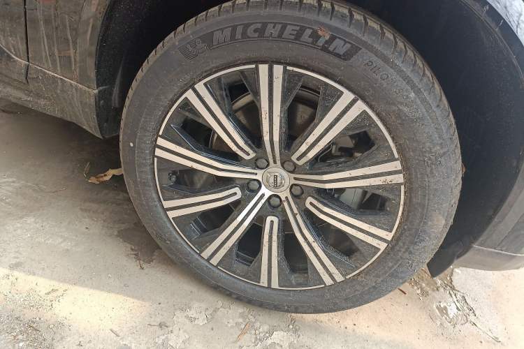 Used Volvo XC90 2024 B6 Zhiyi Luxury 7-Seater
