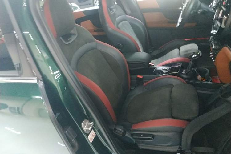 Used MINI JCM COUNTRYMAN 2017 2.0T JOHN COOPER WORKS Traveler
