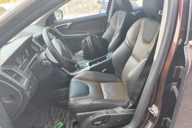 Used Volvo XC60 2015 T5 AWD Zhiyuan Edition Left Front Seat