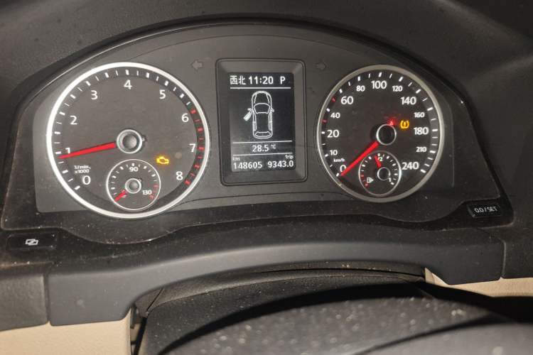 Used Volkswagen Tiguan 2012 1.8TSI Automatic Two-Wheel Drive Elite Edition Odometer Close Up