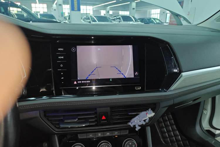 Used Volkswagen Sagitar 2021 200TSI DSG Comfort Connect Edition Audio And AC Panel