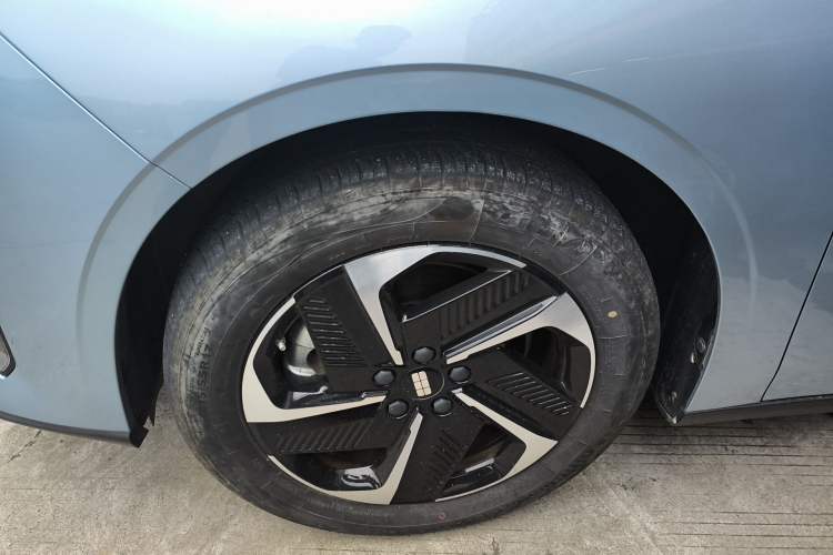 Used Geely Galaxy L6 2025 EM-i 140km Starship Edition
