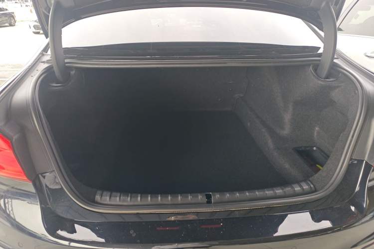 Used BMW 5 Series 2020 525Li M Sport Package