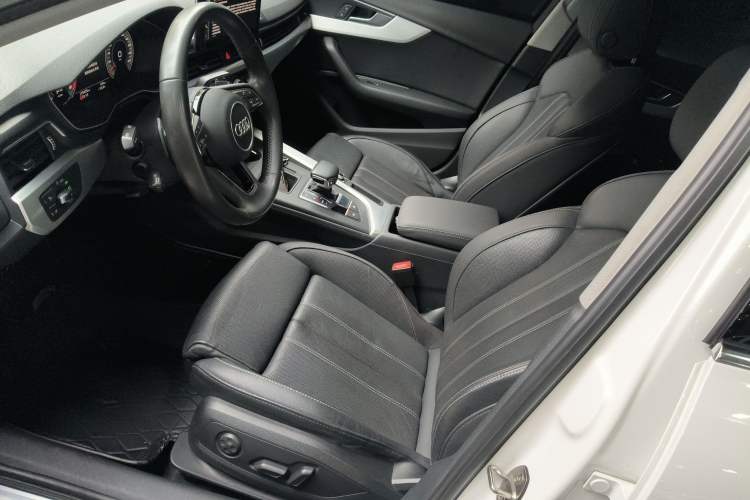 Used Audi A4L 2020 40 TFSI Luxury Dynamic Model