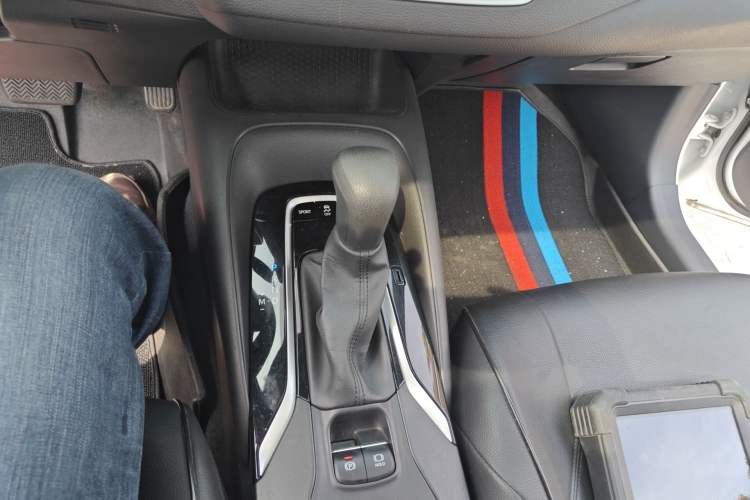 Used Toyota Levin 2023 185T CVT Luxury Edition Gear Lever