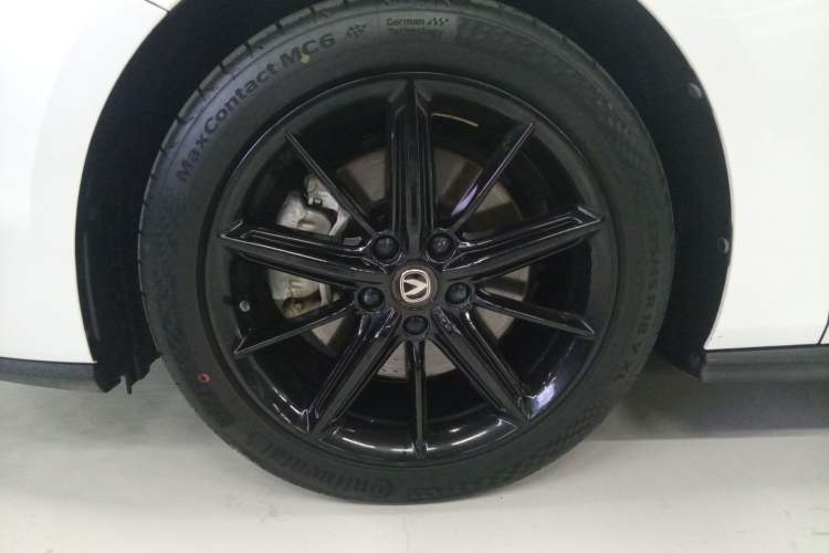 Used CHANGAN UNI-V iDD 2023 Zhidian iDD 1.5T 113km Smart & Fun Version (Rapid Edition)
