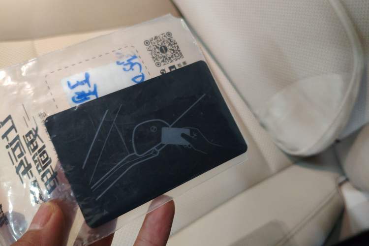 Used Li Auto Li Auto i6 2025 Model Four-Wheel-Drive Standard Type
