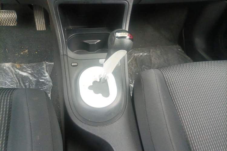 Used MG 3 2016 1.3L AMT Comfort Edition Gear Lever