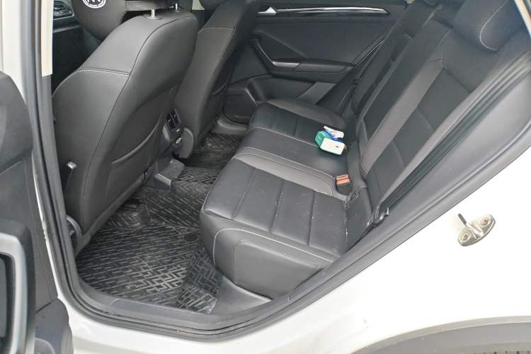 Used Volkswagen T-ROC 2022 280TSI DSG Two-Wheel Drive Elite PLUS Left Rear Seat