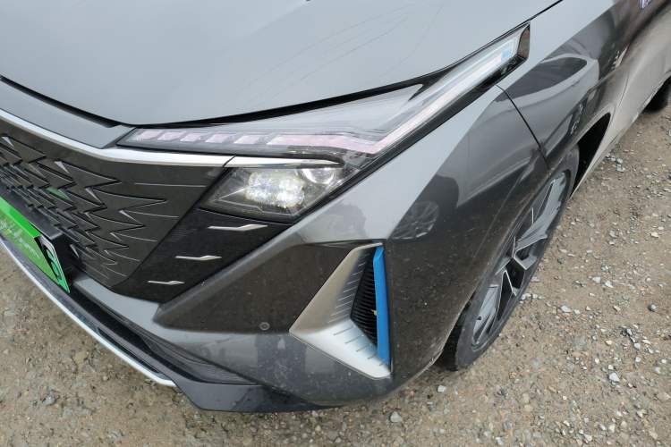 Used Oshan Z6 New Energy 2023 ZhiDian iDD 150KM Flagship PLUS Smart Parking Edition