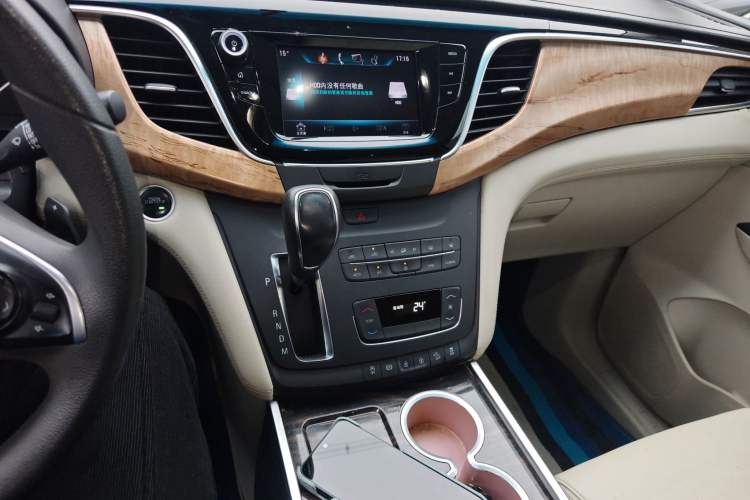 Used Buick GL8 2017 ES 28T Comfort Model China V Standard