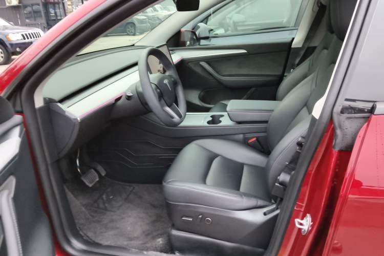 Used Tesla Model Y 2024 Rear-Wheel-Drive Version
