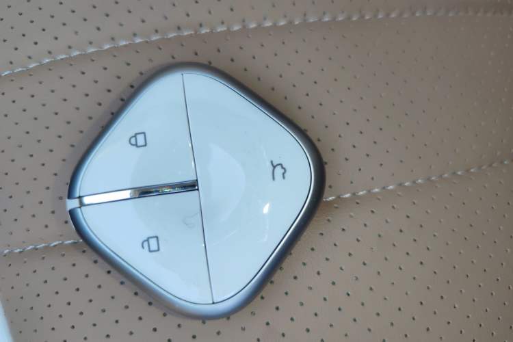 Used Wuling Hongguang MINIEV 2025 Four-Door Version Zhenxiang+ Edition
