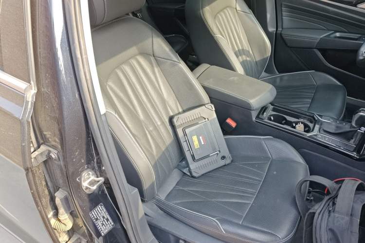 Used Volkswagen Passat 2023 Facelift 330TSI Luxury Edition
