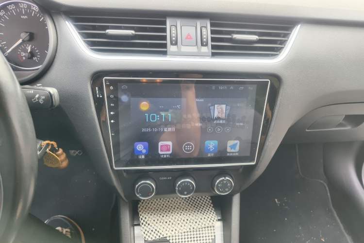 Used Skoda Octavia 2015 1.6L Manual Yijun Edition
