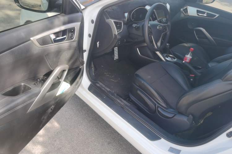 Used Hyundai Veloster 2011 1.6L Automatic Luxury Edition