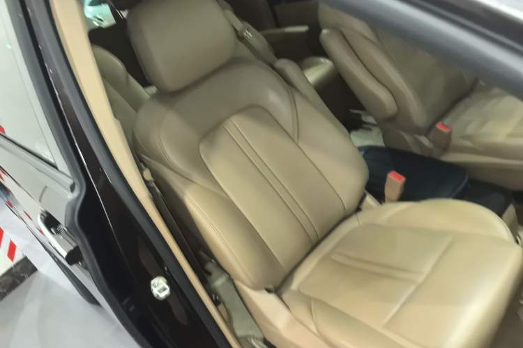 Used Buick GL8 2020 ES Land Cruiser 653T Luxury Model