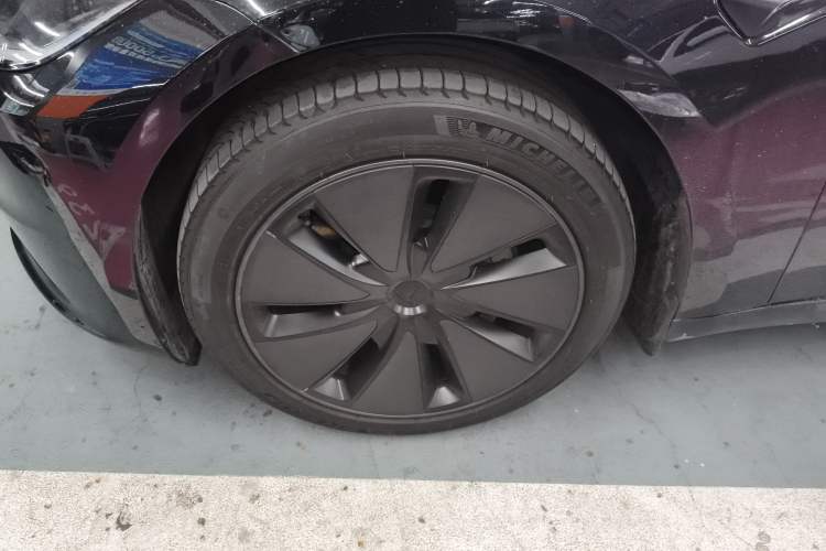 Used Tesla Model 3 2023 Rear-Wheel-Drive Version
