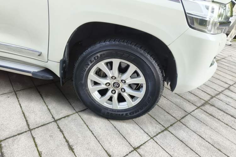 Used Toyota Land Cruiser 