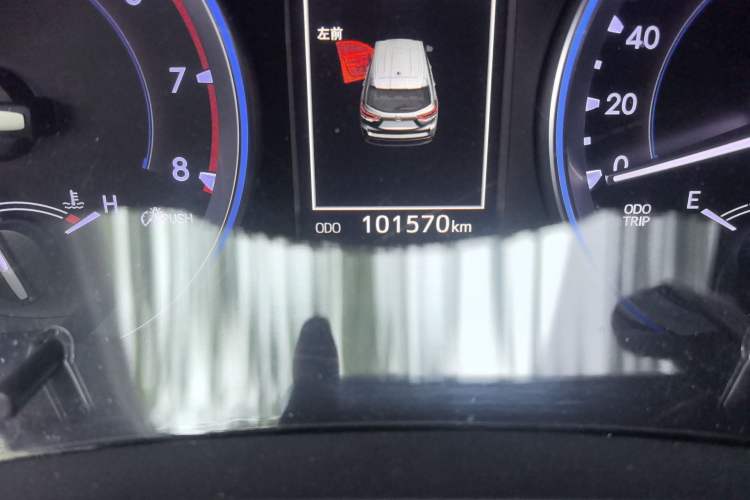 Used Toyota Highlander 2018 2.0T Four-Wheel Drive Prestige Version 7 Seats China V Emission Standard Odometer Close Up