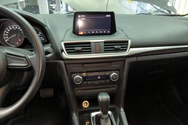 Used Mazda Mazda 3 Axela 2017 Sedan 1.5L Automatic Luxury Model Emission Standard China V