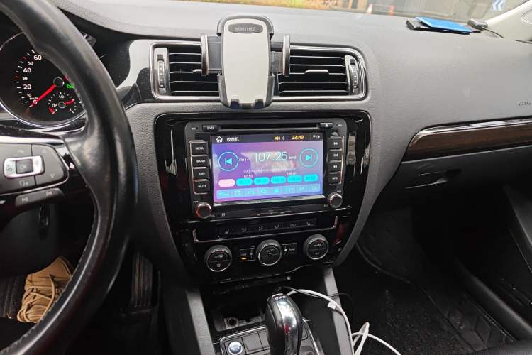 Used Volkswagen Sagitar 2015 230TSI Automatic Luxury Model