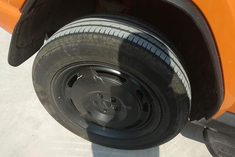 Used iCAR V23 2026 Model 401 Two-Wheel Drive Super Sports Edition Right Rear Wheel Hub