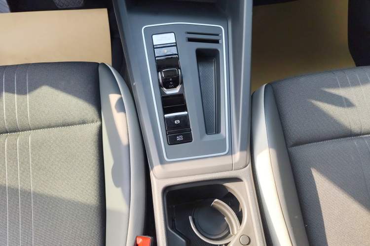 Used Volkswagen Golf 2023 Facelift 280TSI DSG Pro Gear Lever