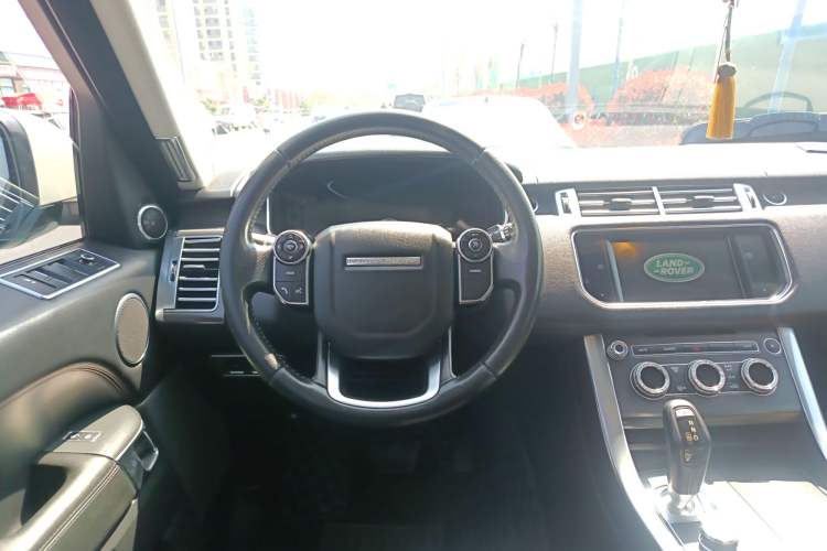 Used Land Rover Range Sport 2016 3.0 SDV6 HSE
