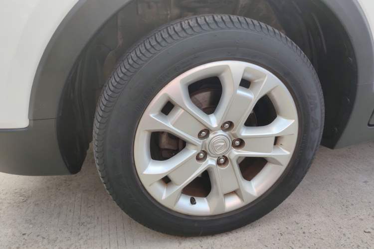 Used CHANGAN CS15 2016 1.5L Automatic Fashion Edition Exterior 4